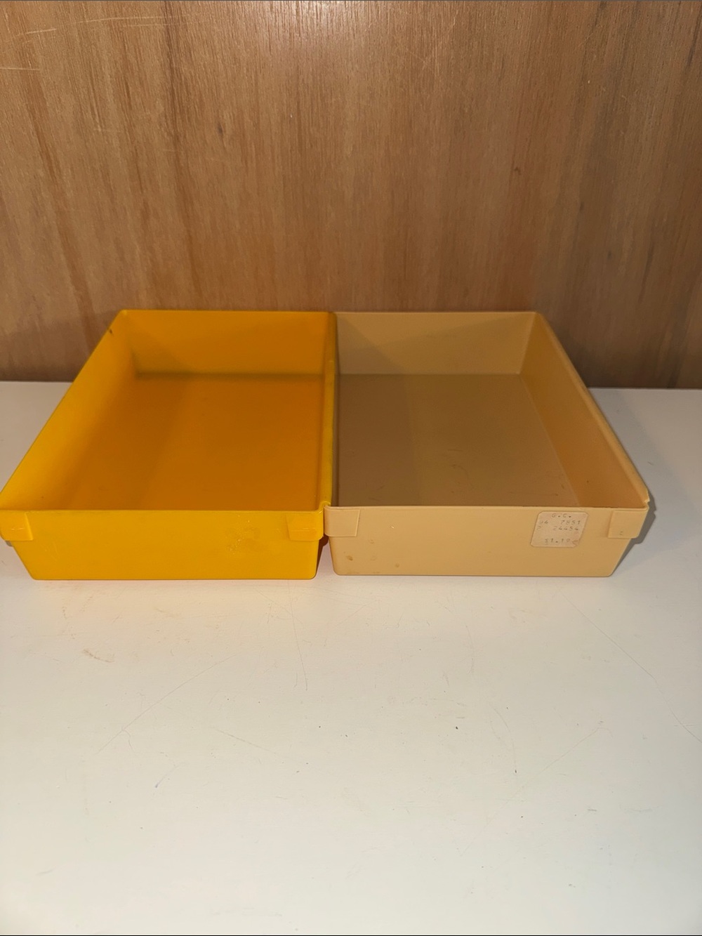 2 Vintage Rubbermaid Plastic “Instant Drawer Organizers” Storage Bins Mold 2916